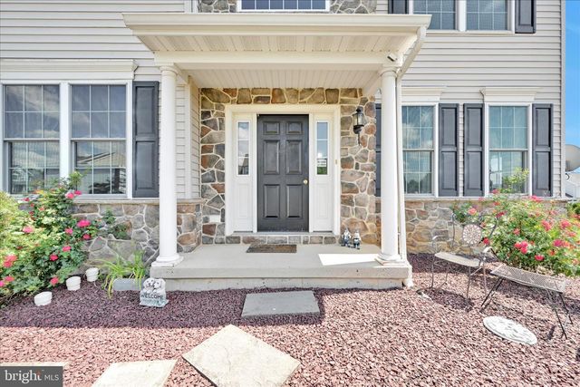 221 CROSSWIND WAY, Lebanon, PA 17042
