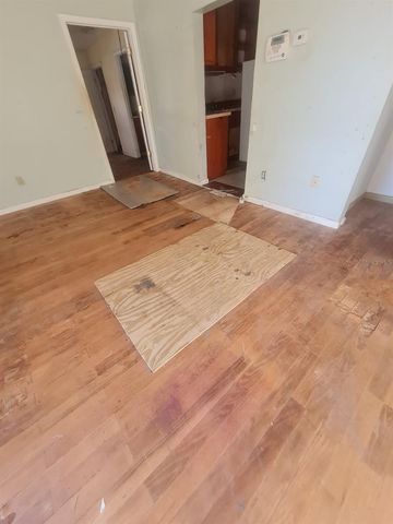 5241 67TH STREET N, St Petersburg, FL 33709