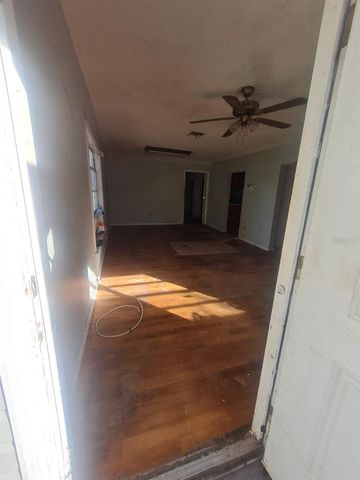 5241 67TH STREET N, St Petersburg, FL 33709