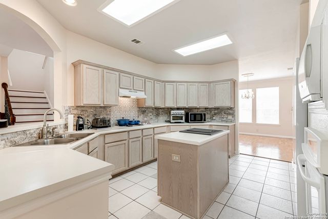 3623 Horsemint, San Antonio, TX 78247