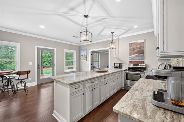 1906 Skybrooke Lane, Hoschton, GA 30548