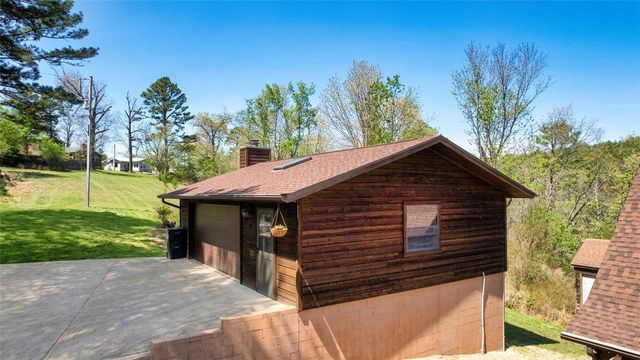 17589 Pleasant View Road, Rogers, AR 72756