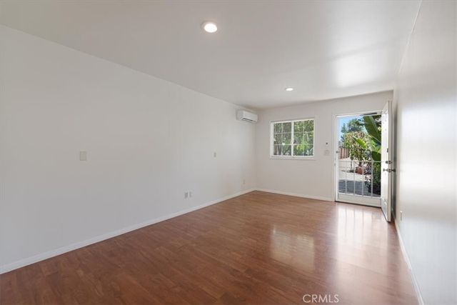 22521 Victory Boulevard B, West Hills, CA 91307