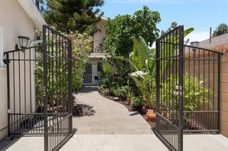 22521 Victory Boulevard B, West Hills, CA 91307