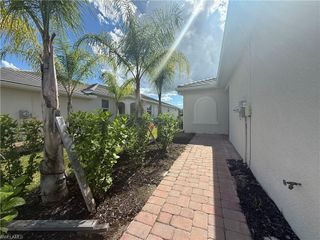 2224 Dragonfruit WAY, Naples, FL 34120