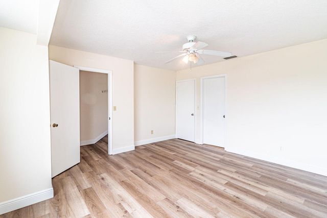 1402 Wharf Lane, Greenacres, FL 33463