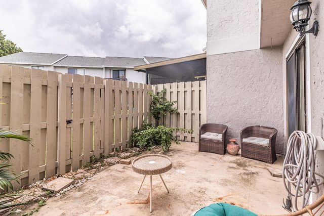 1402 Wharf Lane, Greenacres, FL 33463