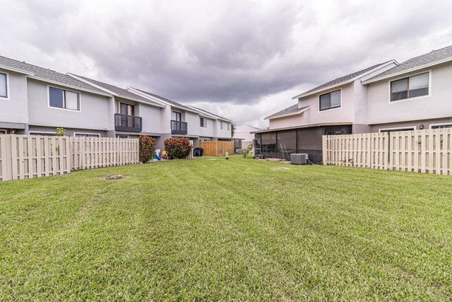 1402 Wharf Lane, Greenacres, FL 33463