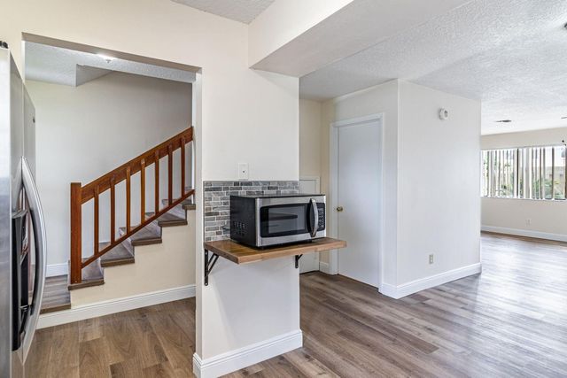 1402 Wharf Lane, Greenacres, FL 33463