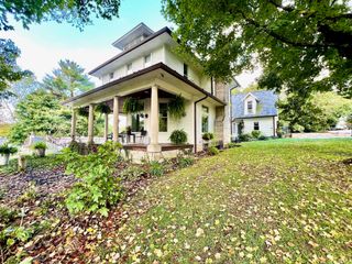 330 Hawthorne Drive, Bedford, IN 47421