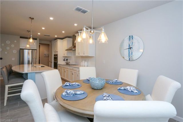 4709 Arboretum CIR 101, Naples, FL 34112