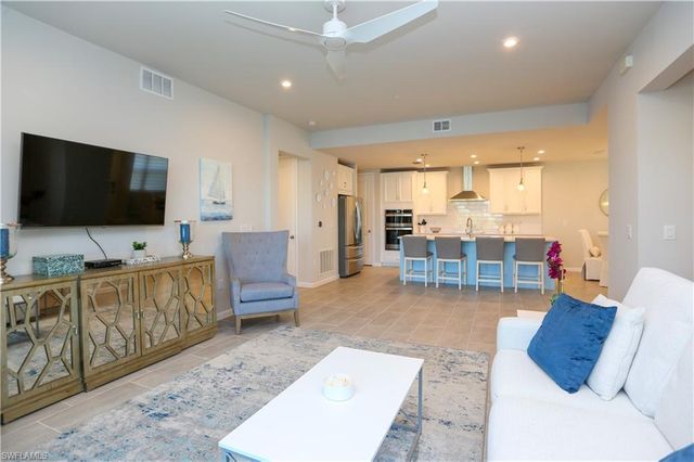 4709 Arboretum CIR 101, Naples, FL 34112