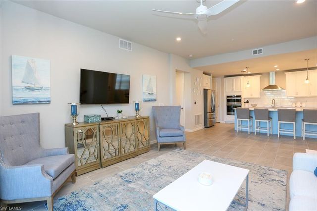 4709 Arboretum CIR 101, Naples, FL 34112