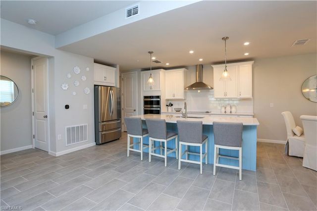 4709 Arboretum CIR 101, Naples, FL 34112