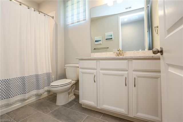 4709 Arboretum CIR 101, Naples, FL 34112