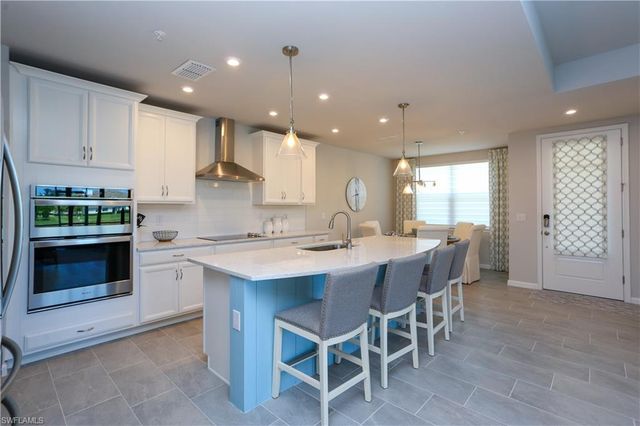 4709 Arboretum CIR 101, Naples, FL 34112