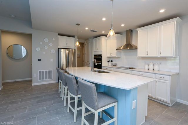 4709 Arboretum CIR 101, Naples, FL 34112