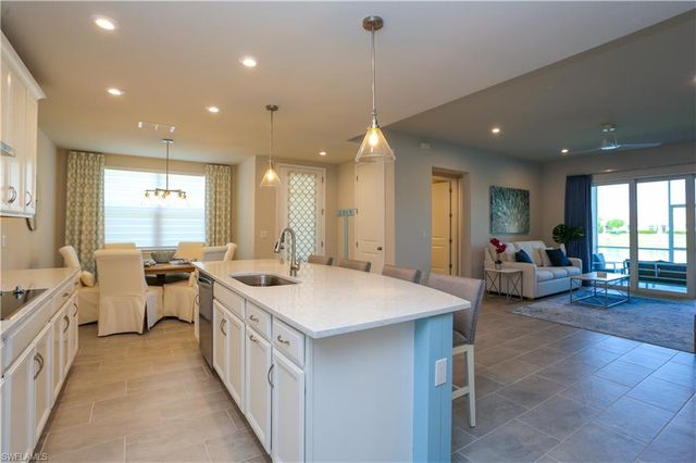 4709 Arboretum CIR 101, Naples, FL 34112