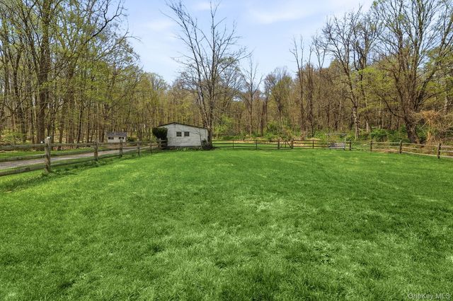 1141 BEEKMAN Road, Hopewell Junction, NY 12533