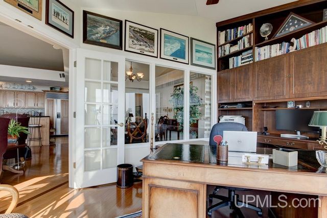 2186 10th Street, Menominee, MI 49858