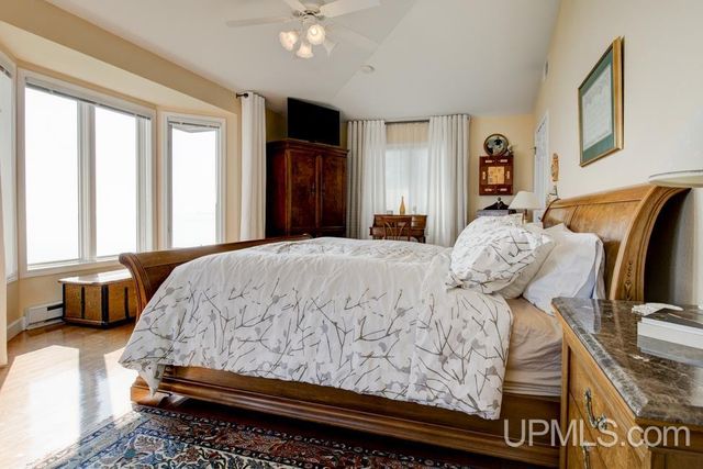 2186 10th Street, Menominee, MI 49858