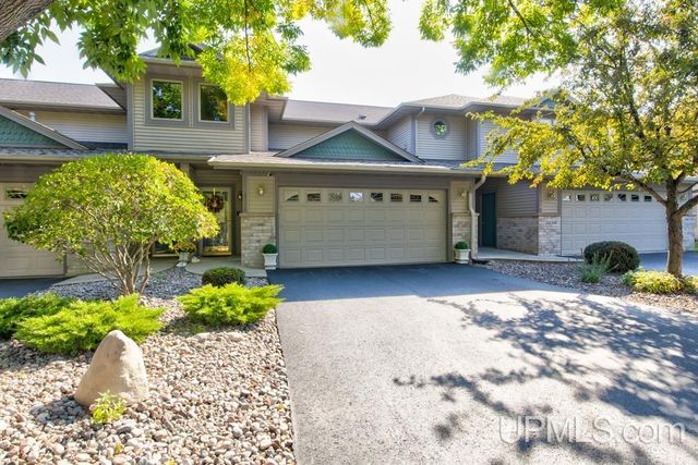 2186 10th Street, Menominee, MI 49858