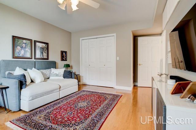 2186 10th Street, Menominee, MI 49858