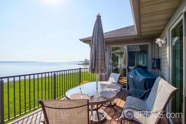 2186 10th Street, Menominee, MI 49858