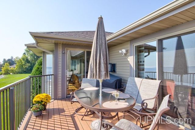 2186 10th Street, Menominee, MI 49858