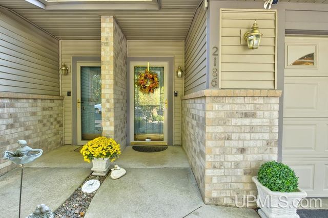 2186 10th Street, Menominee, MI 49858