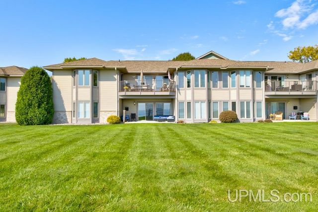 2186 10th Street, Menominee, MI 49858