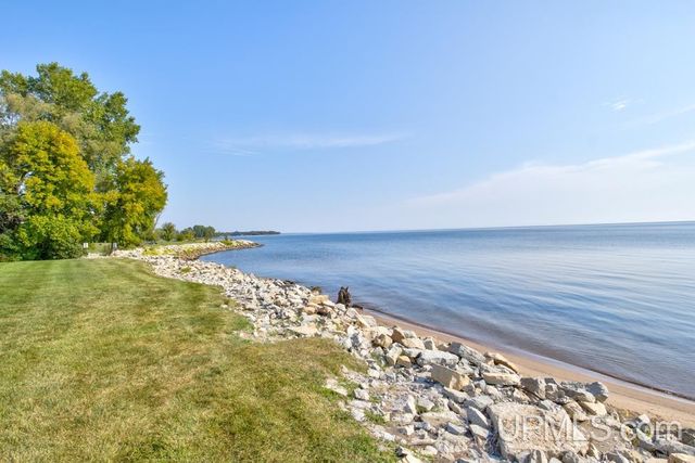 2186 10th Street, Menominee, MI 49858