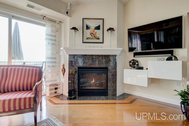 2186 10th Street, Menominee, MI 49858