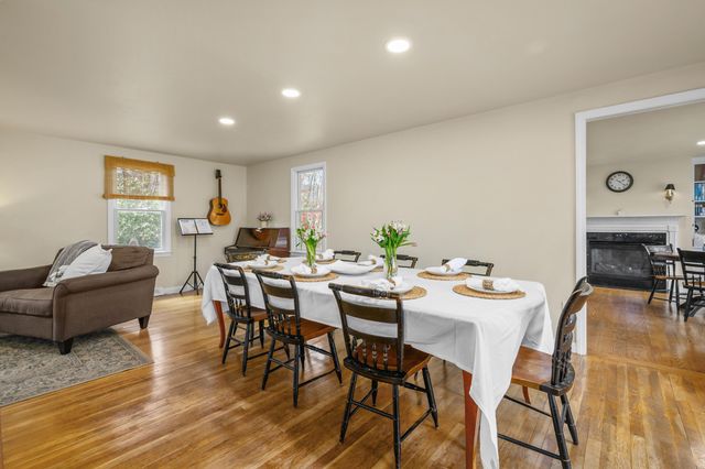 16 Old Toll Road, West Barnstable, MA 02668