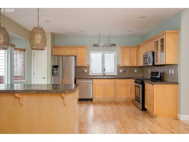 3789 Nw 4TH Ave, Hillsboro, OR 97124