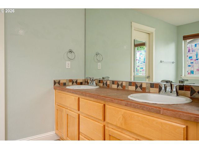 3789 Nw 4TH Ave, Hillsboro, OR 97124