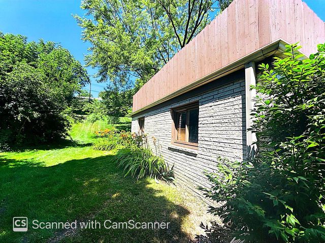 5135 S Menard DRIVE, New Berlin, WI 53151