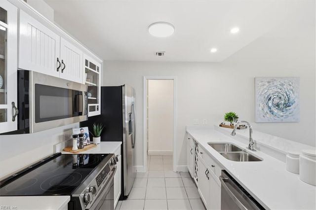 40 Rader St Apt 403, Norfolk, VA 23510