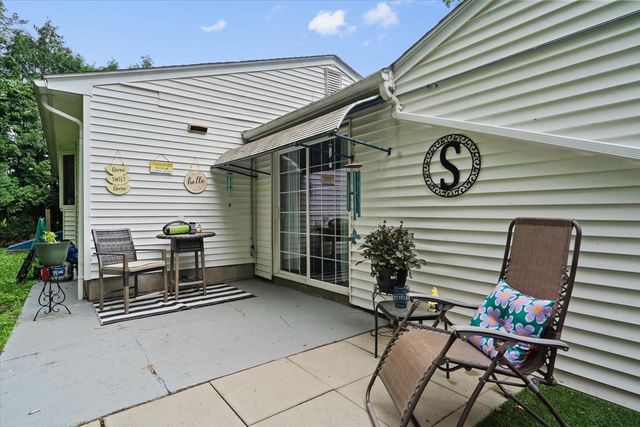 24 Helena St, Ludlow, MA 01056