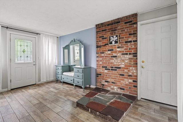24 Helena St, Ludlow, MA 01056