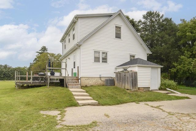 N15W24887 Bluemound ROAD, Pewaukee, WI 53072