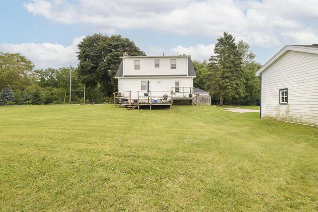 N15W24887 Bluemound ROAD, Pewaukee, WI 53072
