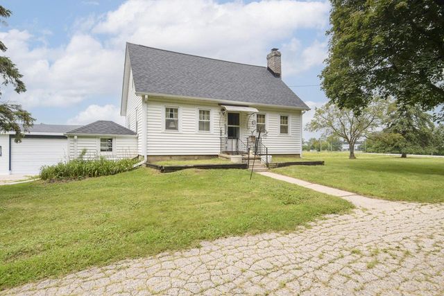 N15W24887 Bluemound ROAD, Pewaukee, WI 53072