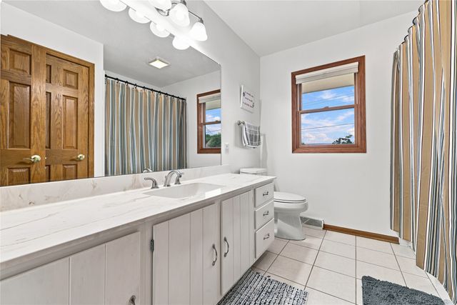 805 SE Trilein Drive, Ankeny, IA 50021