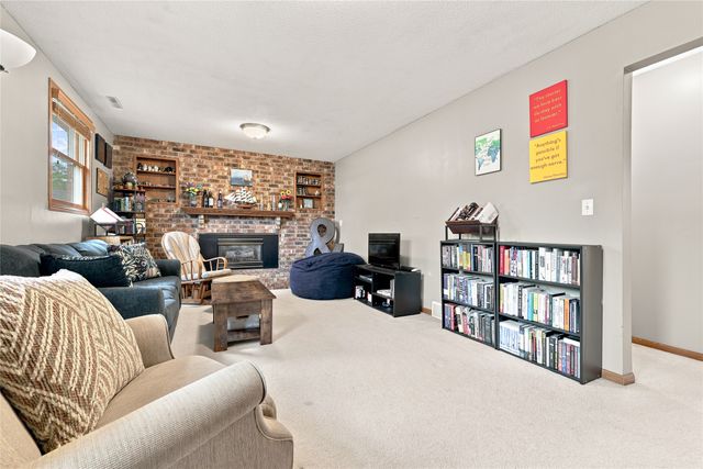 805 SE Trilein Drive, Ankeny, IA 50021