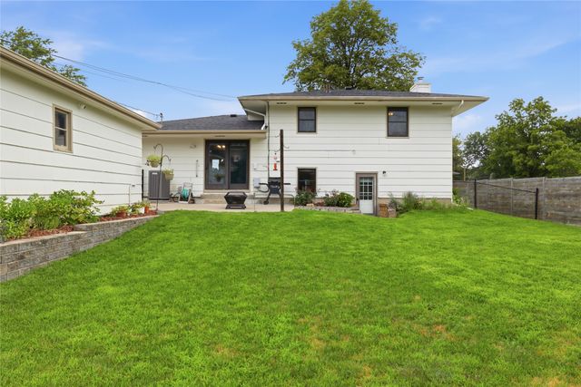 805 SE Trilein Drive, Ankeny, IA 50021