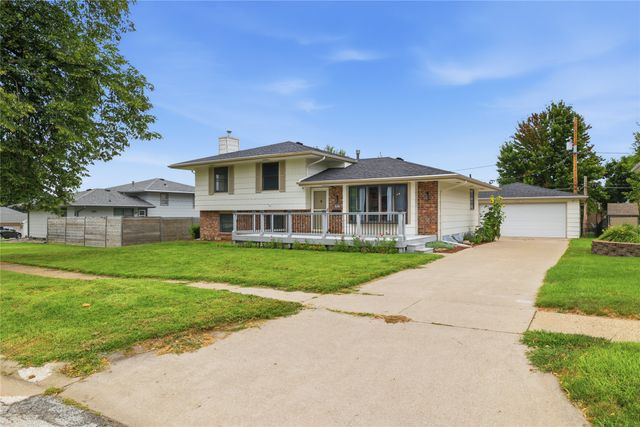 805 SE Trilein Drive, Ankeny, IA 50021