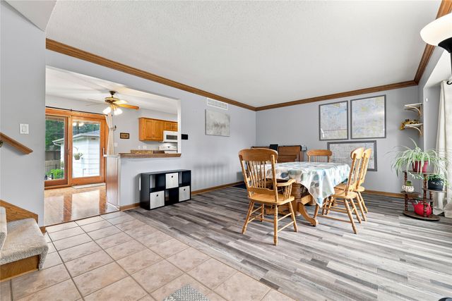 805 SE Trilein Drive, Ankeny, IA 50021