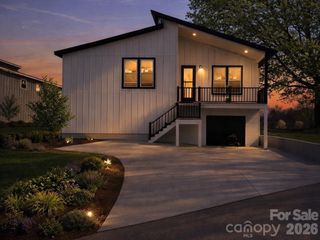 45 Klimovych Road, Hendersonville, NC 28792