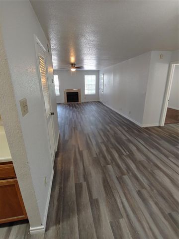 9700 Leawood Boulevard 408, Houston, TX 77099